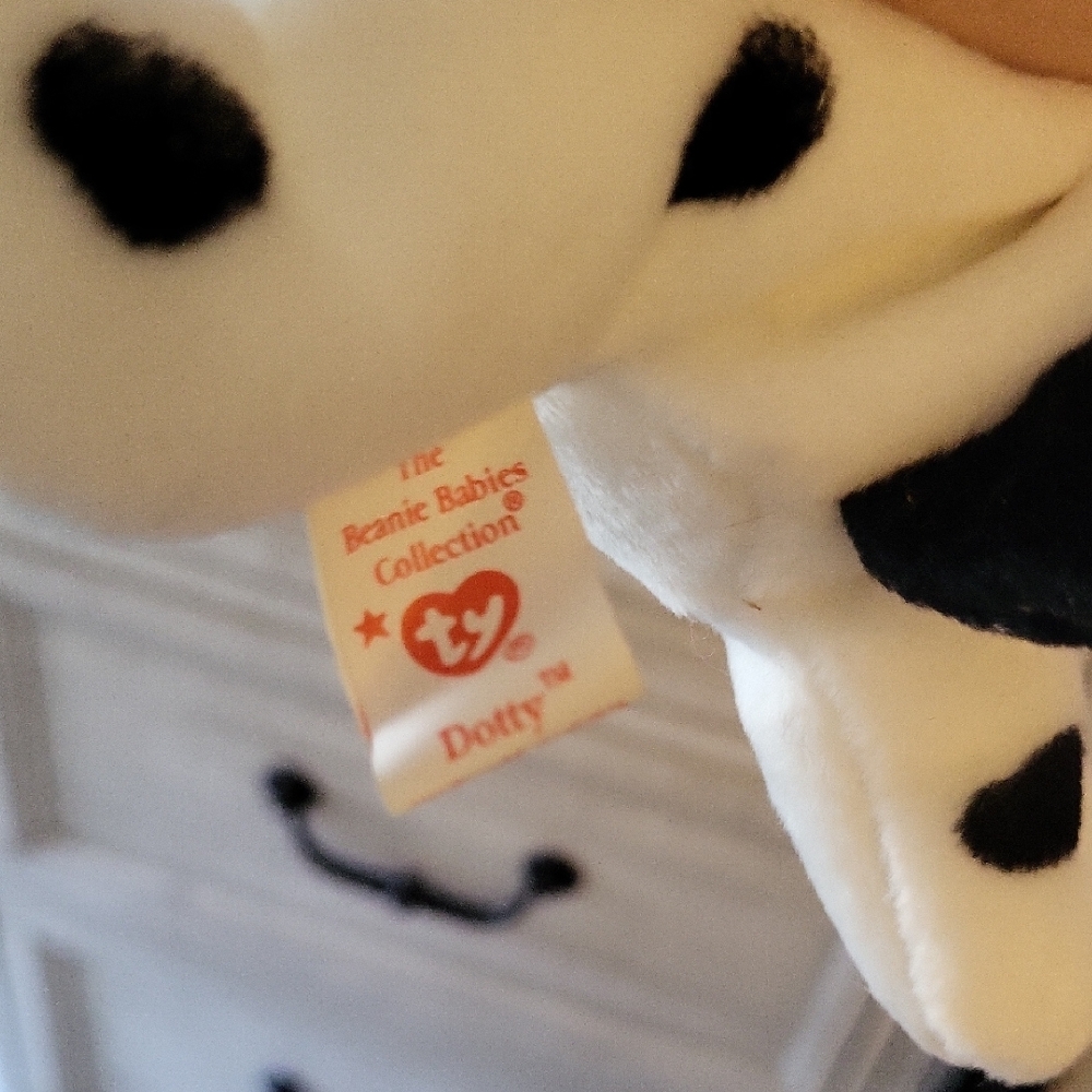 Ty Beanie Baby "Dotty" Dalmatian Plush Toy - Black and White - Picture 3 of 3